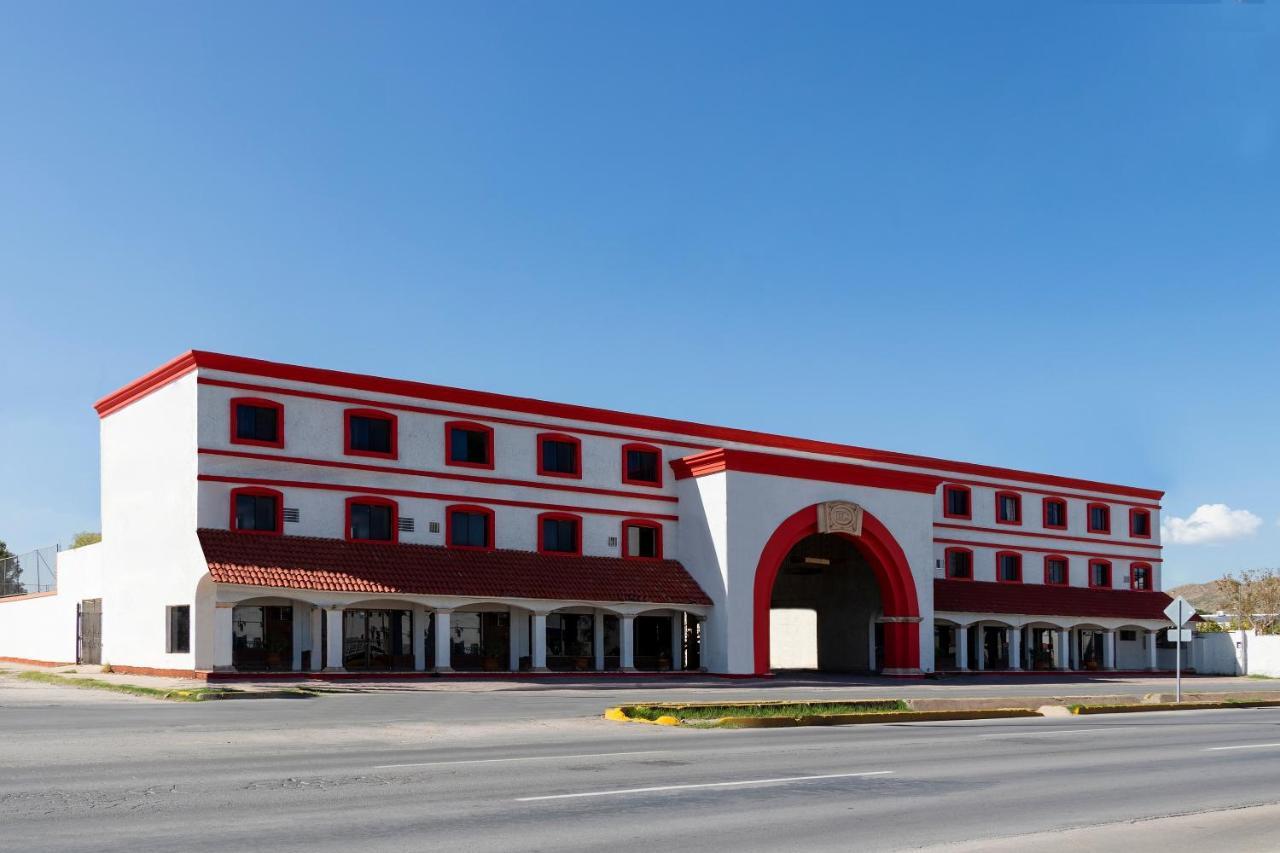 Oyo Hotel Real Del Sur, Estadio Chihuahua Bagian luar foto
