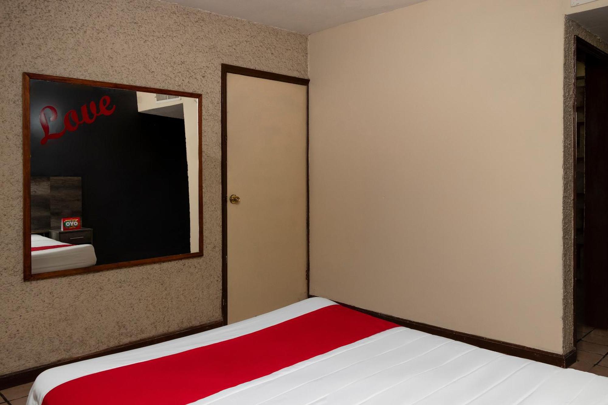 Oyo Hotel Real Del Sur, Estadio Chihuahua Bagian luar foto