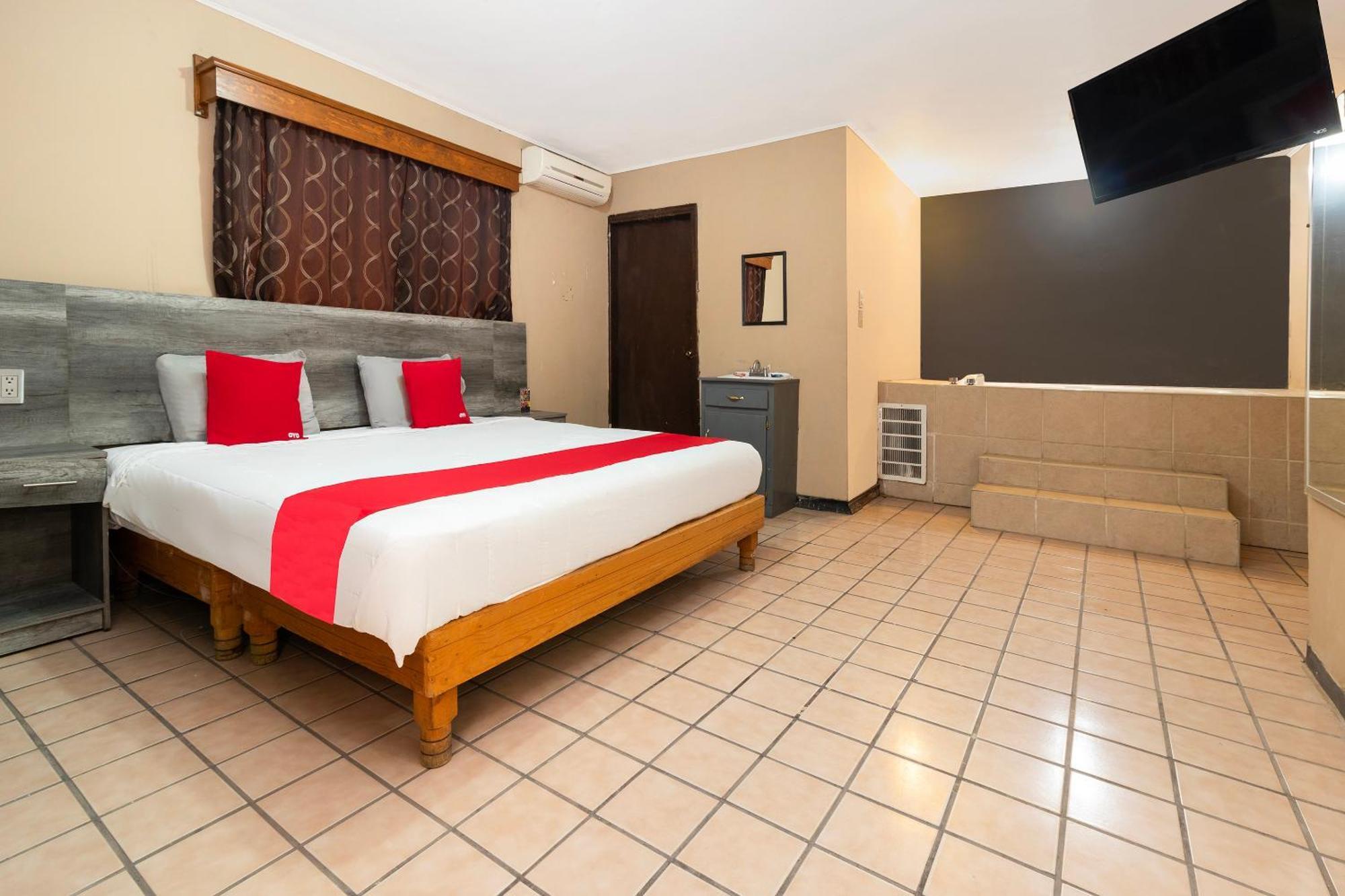 Oyo Hotel Real Del Sur, Estadio Chihuahua Bagian luar foto
