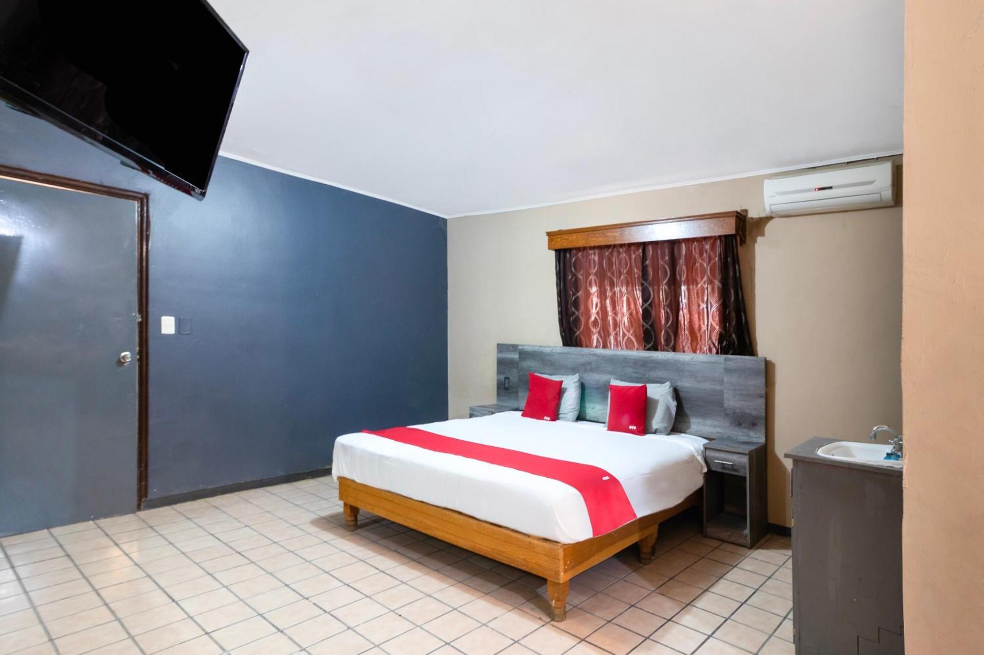 Oyo Hotel Real Del Sur, Estadio Chihuahua Bagian luar foto