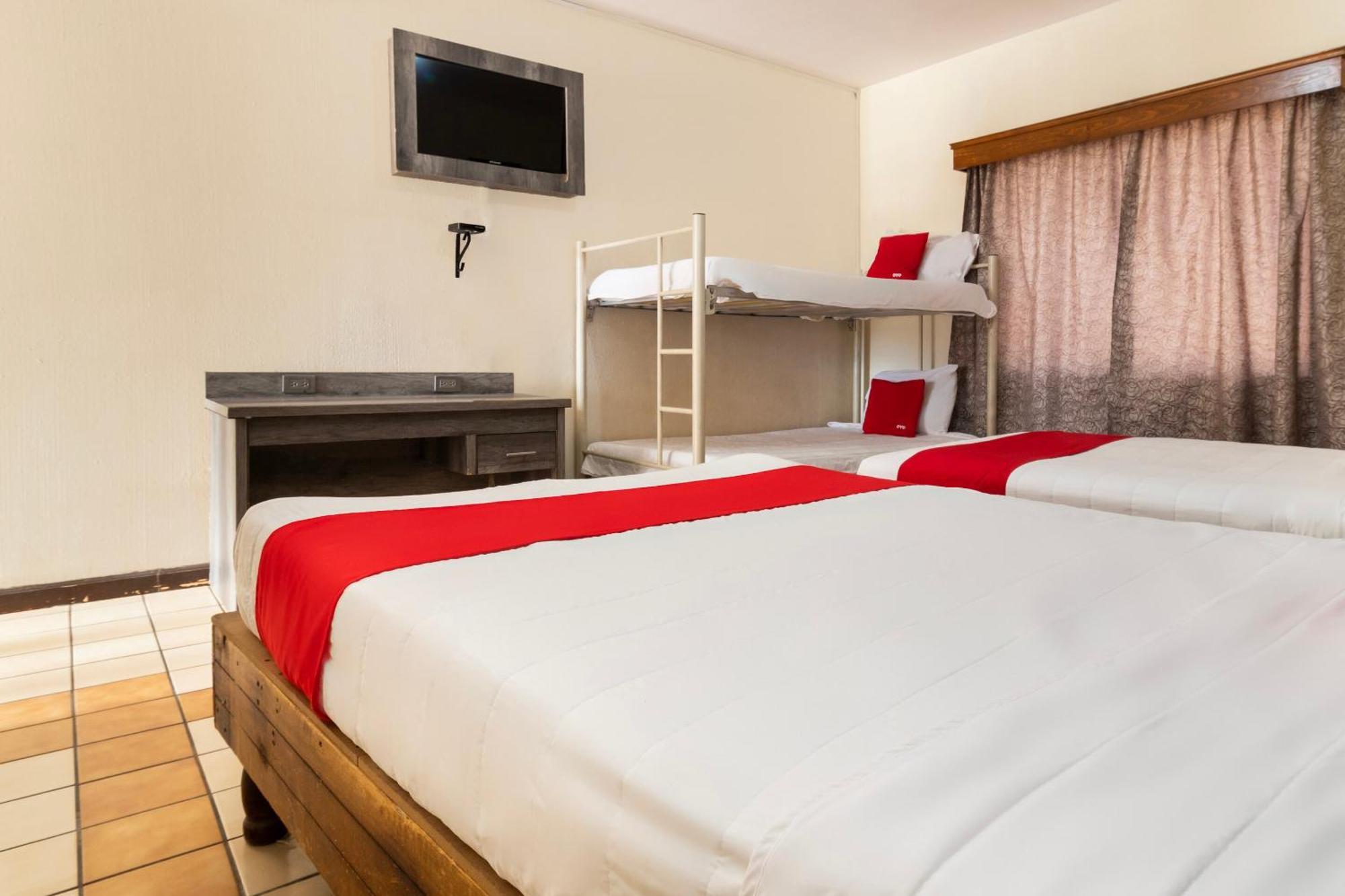 Oyo Hotel Real Del Sur, Estadio Chihuahua Bagian luar foto