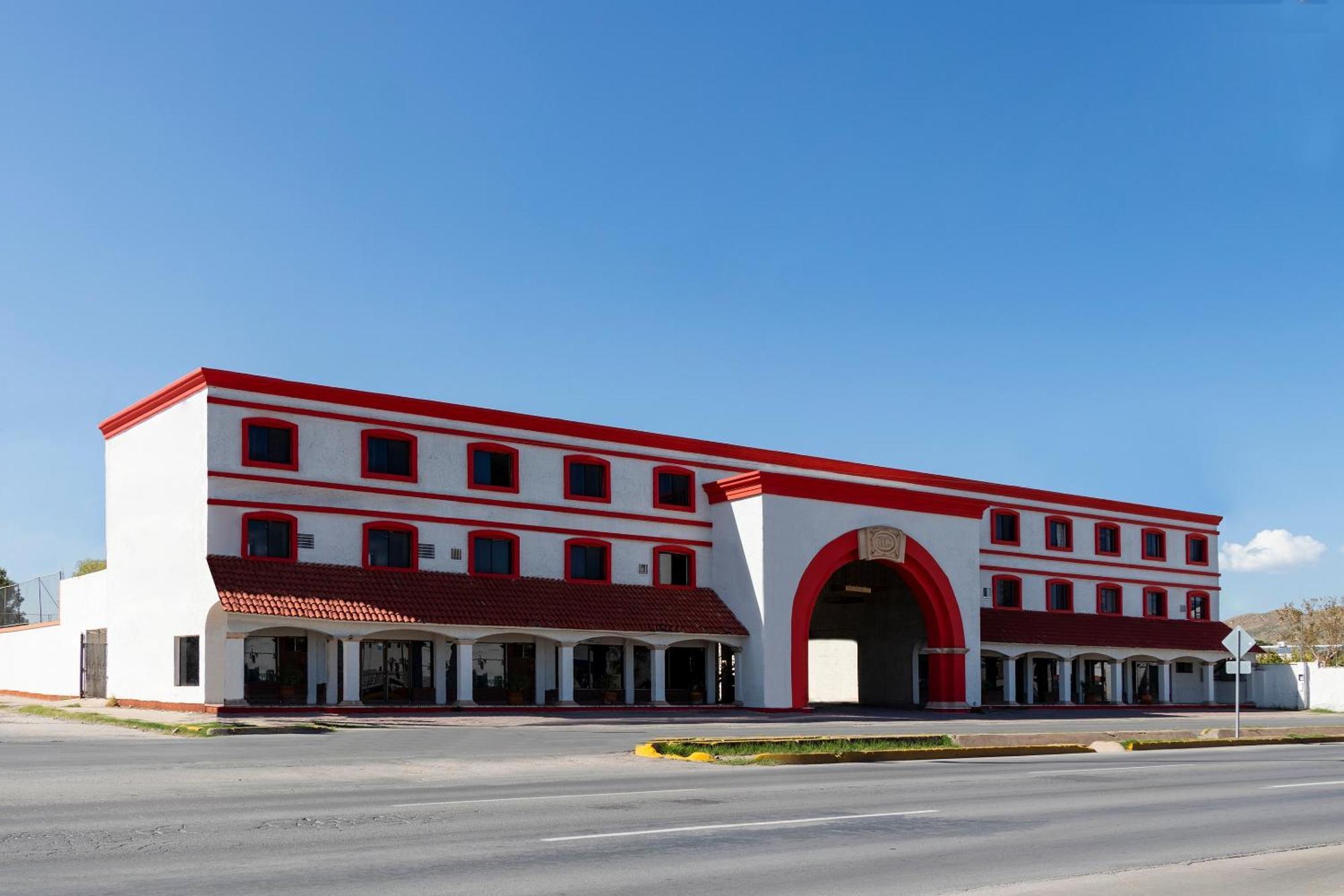 Oyo Hotel Real Del Sur, Estadio Chihuahua Bagian luar foto